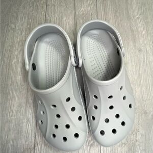 Crocs unisex  Baya Clogs, Slip On Shoes, Waterproof Sandal size 6 men 8 women